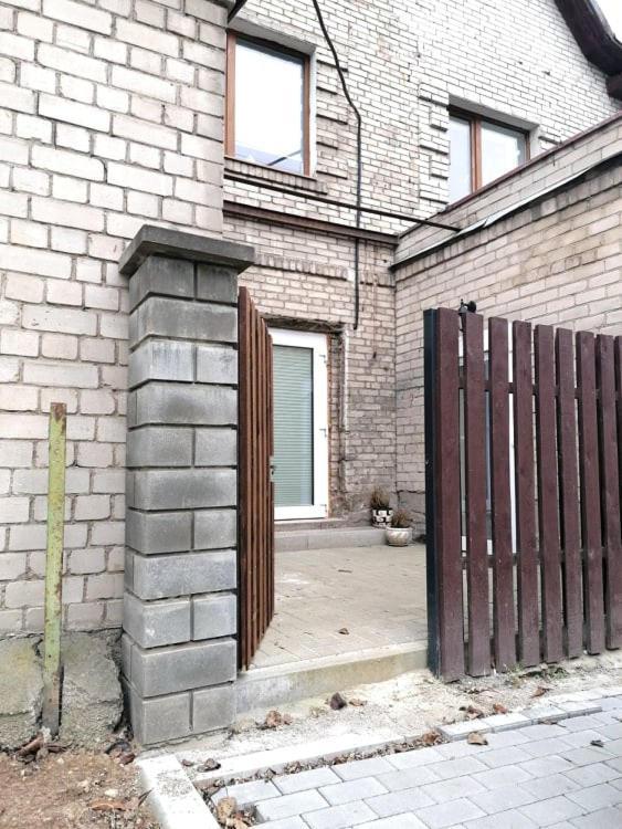 Apartment In Garage With Free Parking Каунас Экстерьер фото
